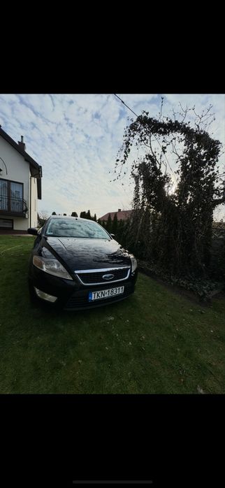 Ford mondeo uszkodzony