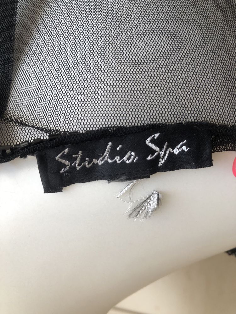 Sukienka cekinowa koktajlowa