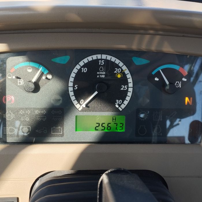 Продам JOHN DEERE 6110В