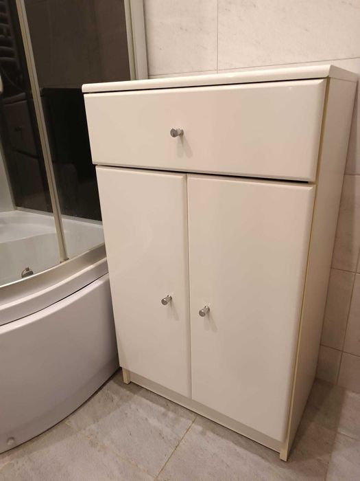 Meble łazienkowe, szafka+ słupek