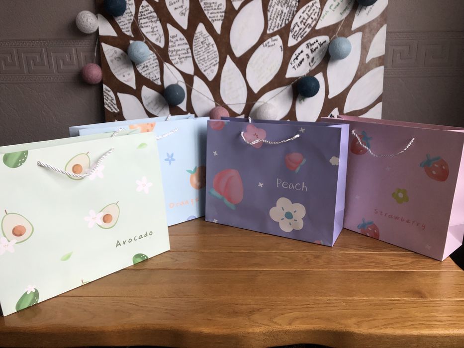 Пакет подарочный (26х32х12 см). Упаковка на подарок. Декор