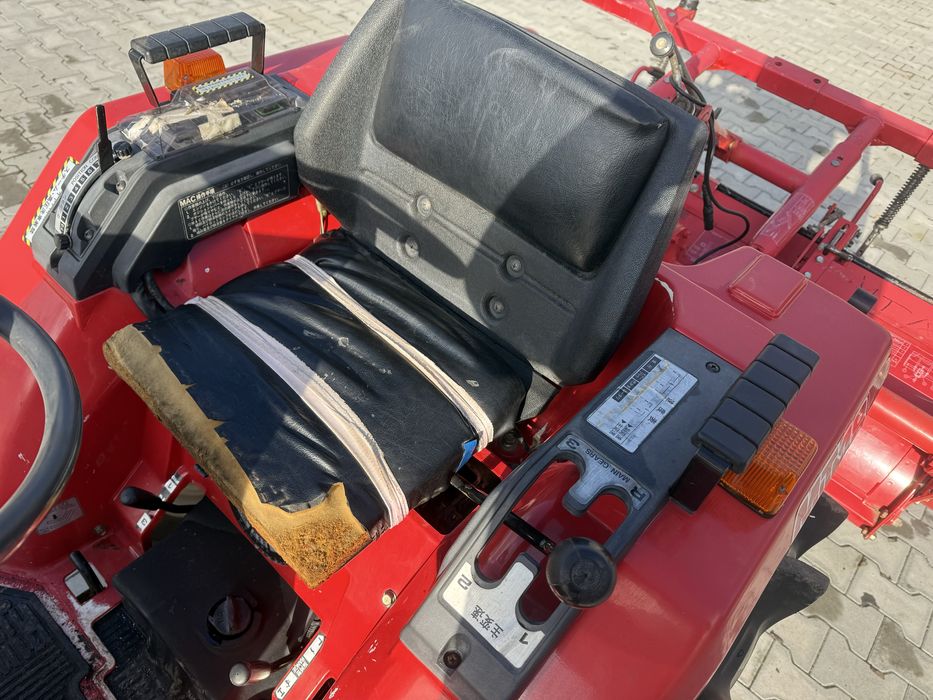 Японський трактор Mitsubishi MT18