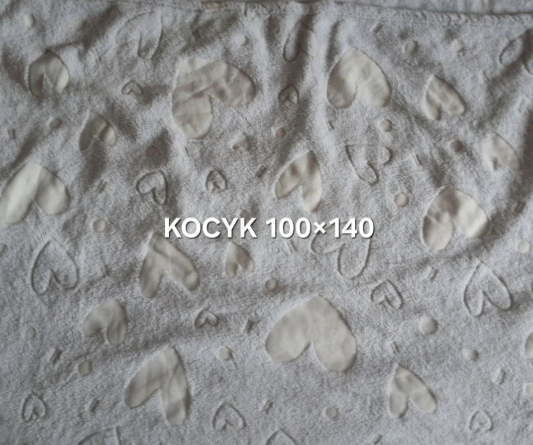 Szary kocyk w serduszka zamienię