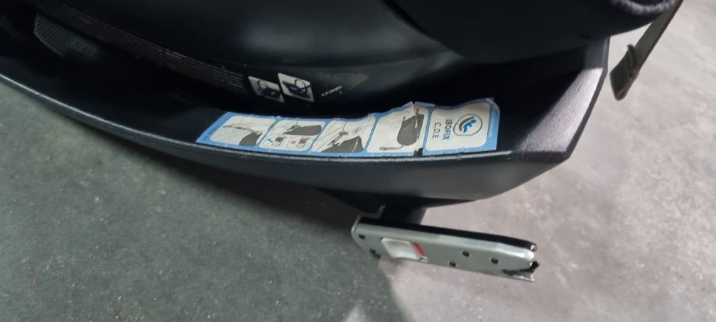 Fotelik Cybex Aton 5 z bazą.