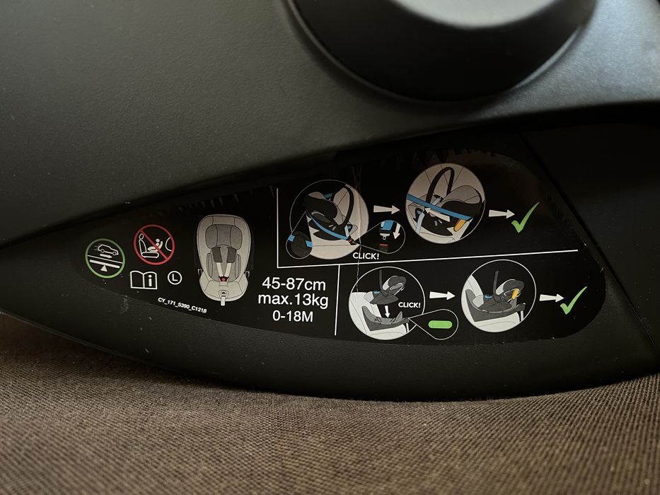 Автокрісло Cybex Cloud Z i-Size by Jeremy Scott автолюлька чорне золот