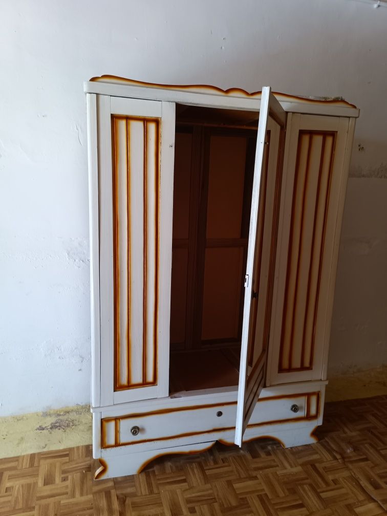 Armário, guarda fato