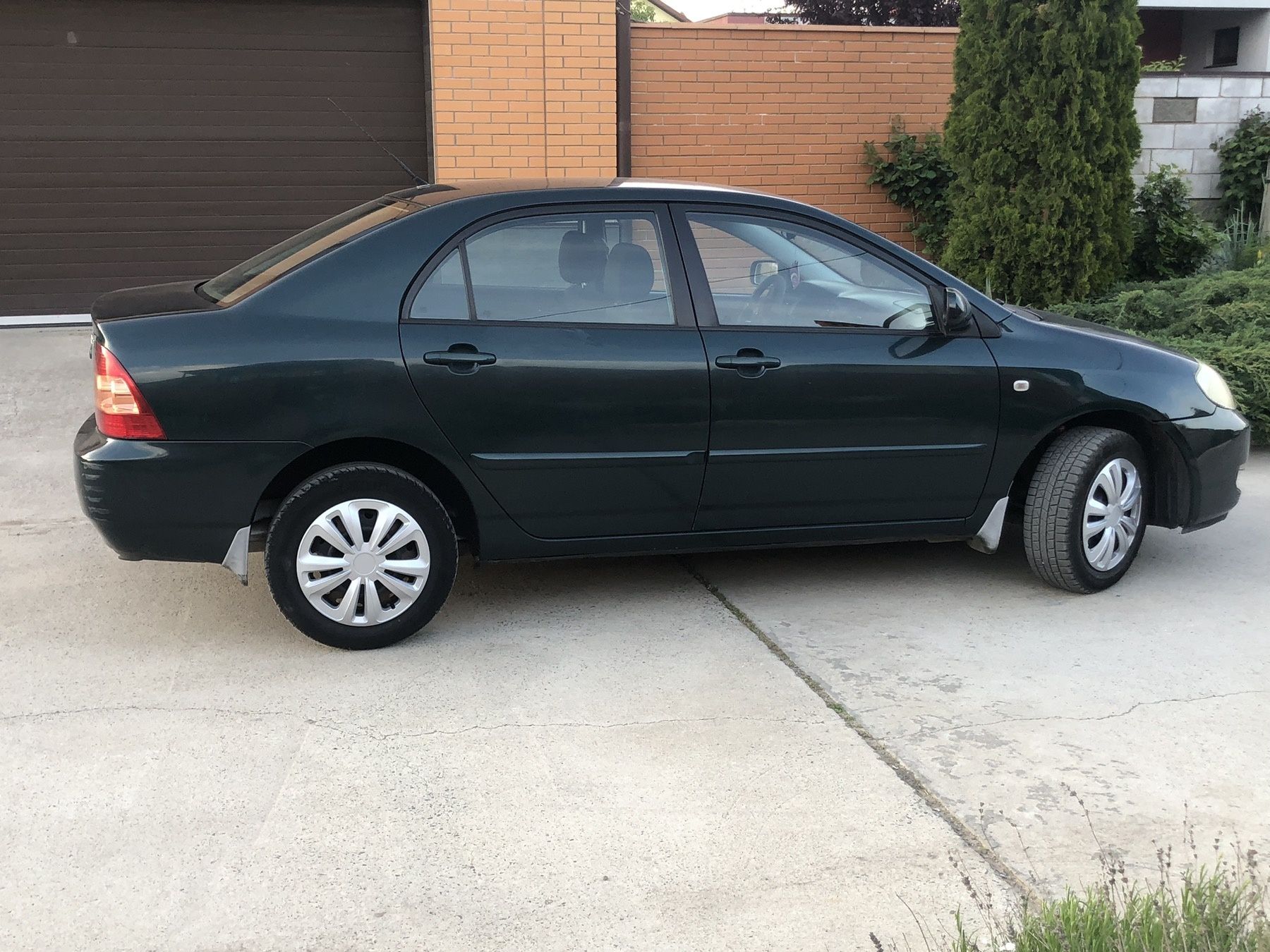 Toyota Corolla 2005г 1.4бензин.