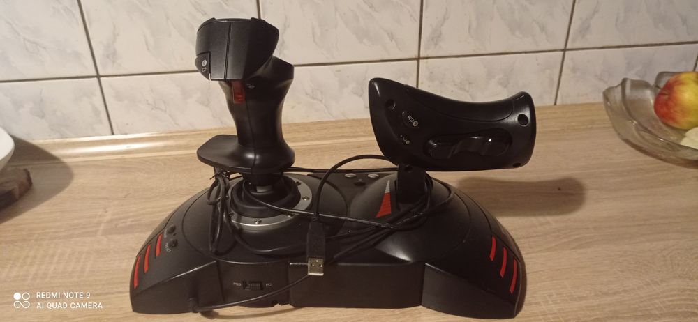 joystick Thrustmaster T-Flight Hotas X