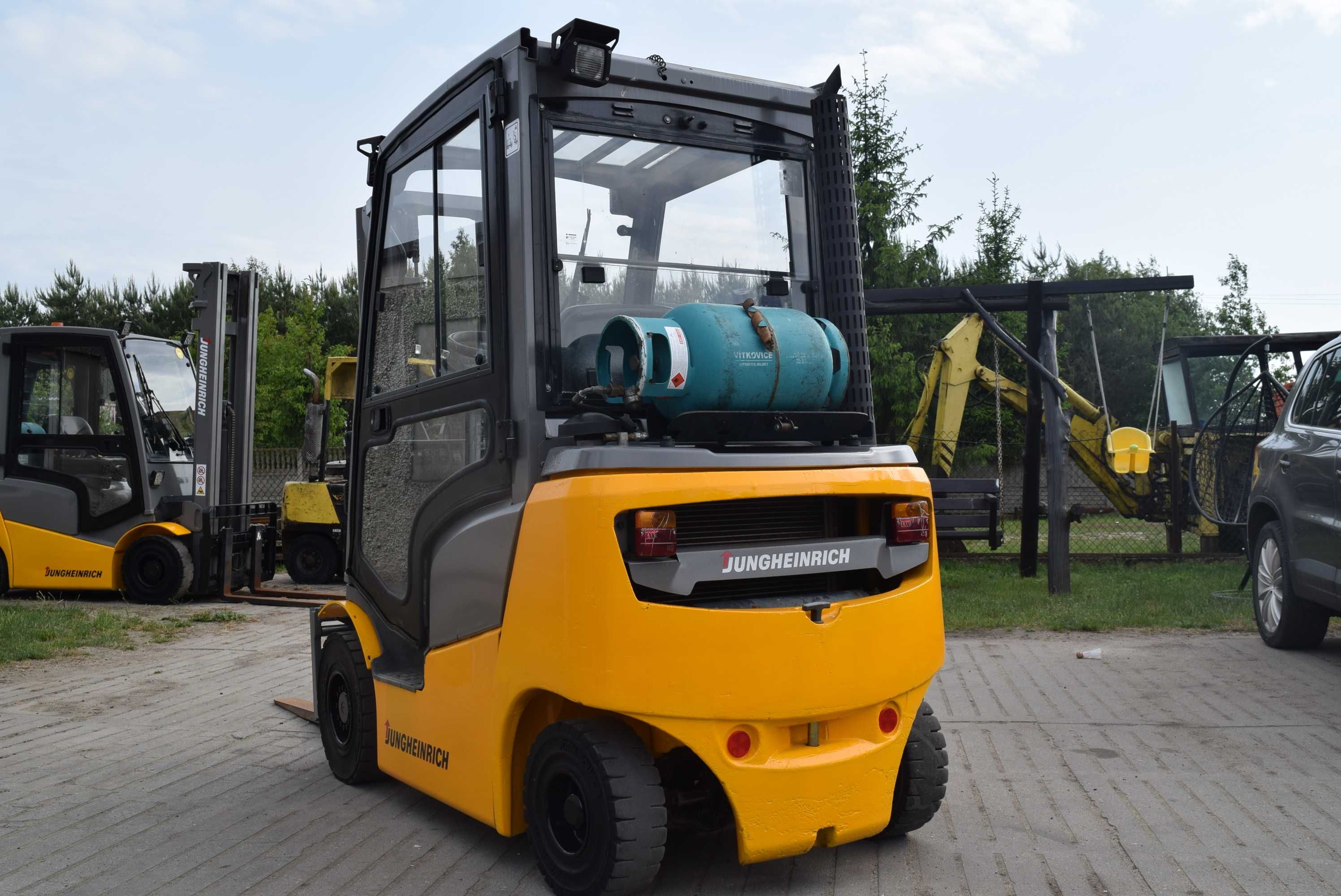 Wózek widłowy JUNGHEINRICH TFG 316 Triplex