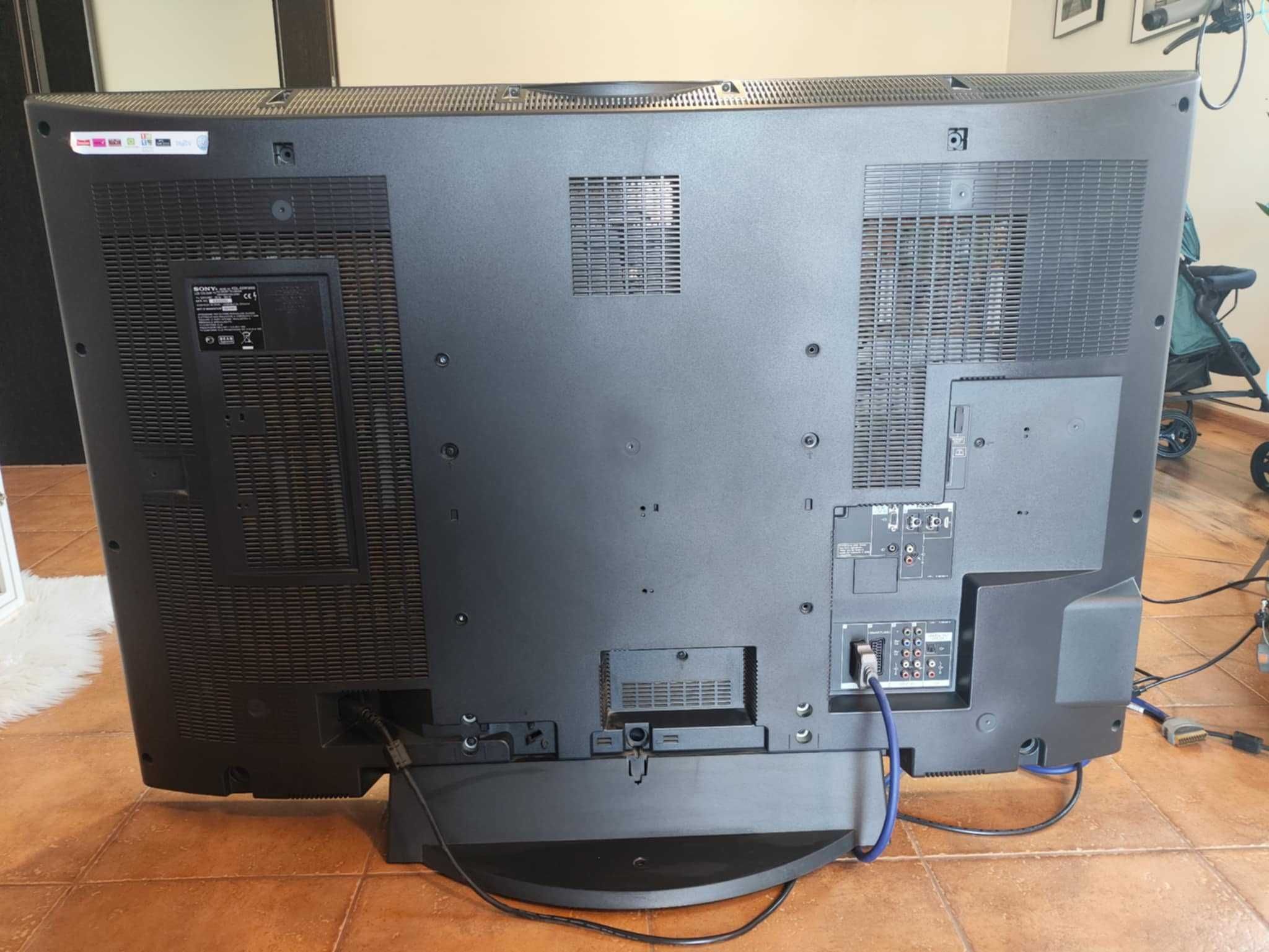 Telewizor Sony KDL-52W3000 + Stolik Dedykowany z Uchwytem