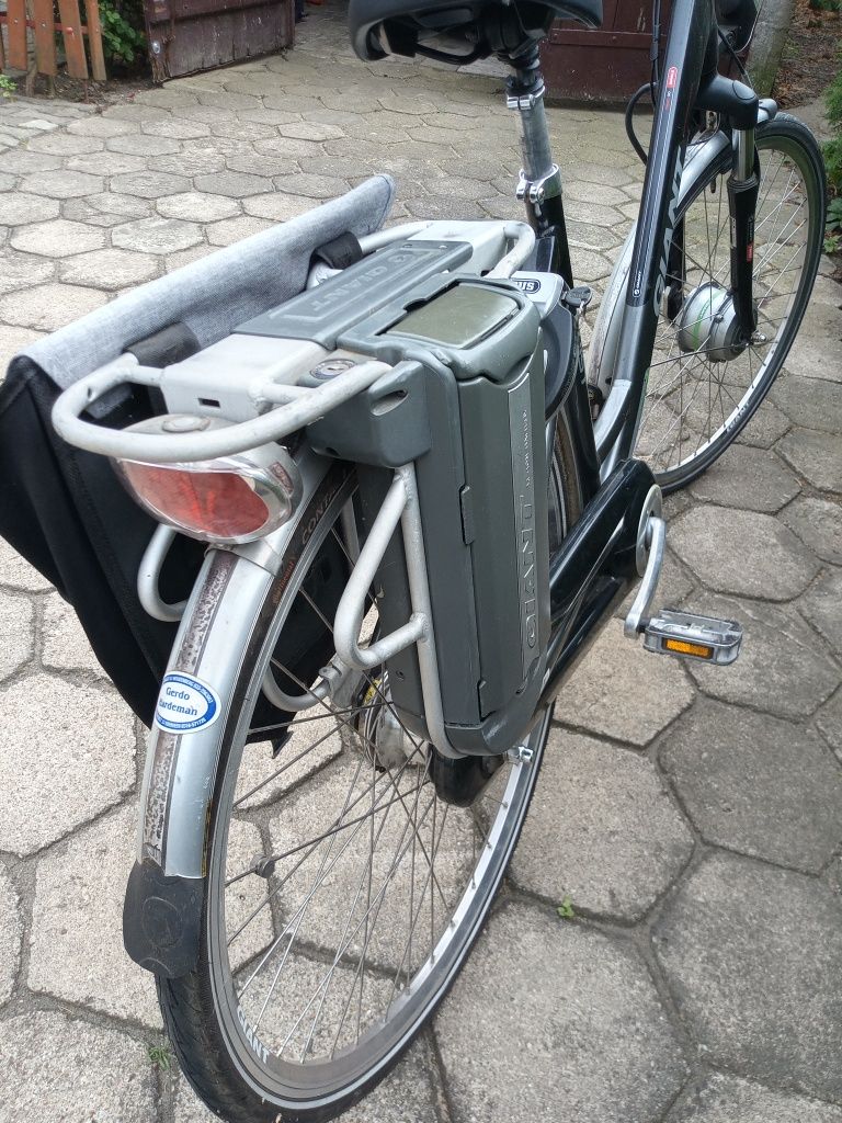Rower elektryczny Giant Twist 1 bateria rozmiar M