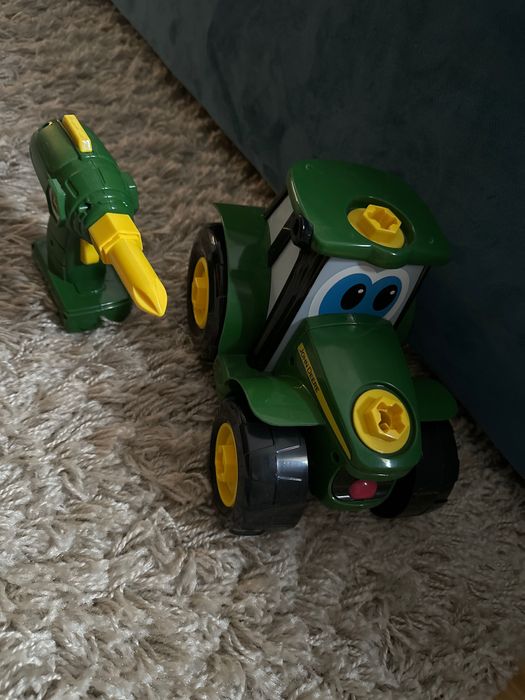 Traktor John Deere jak nowy