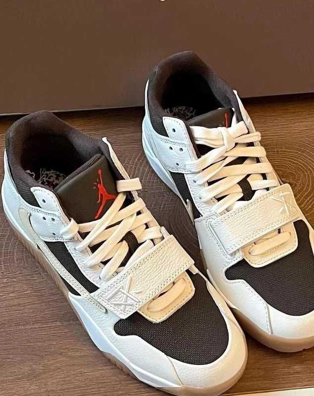 Travis Scott x Jordan Jordan x Travis Scott R.44