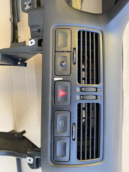 Торпеда панель консоль  Volkswagen Bora Golf 4 Гольф4 Бора