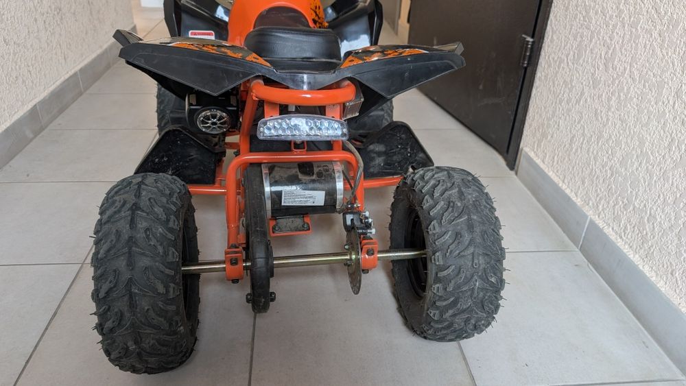 Дитячий електричний квадроцикл