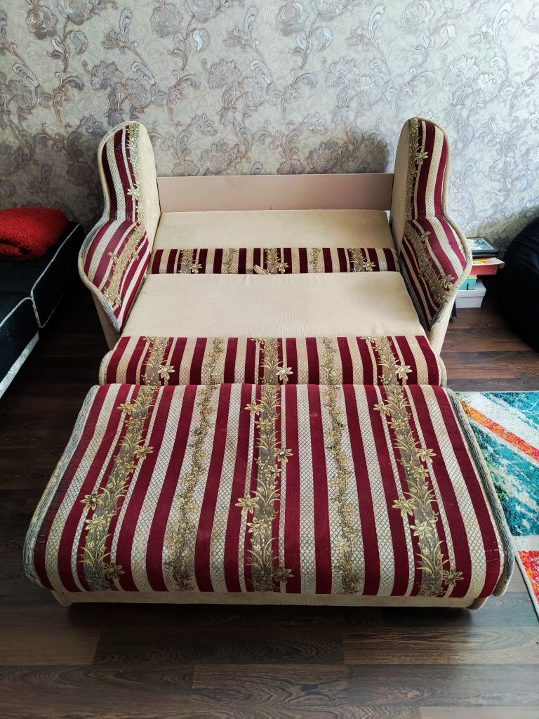 Розкладний диван з нішею