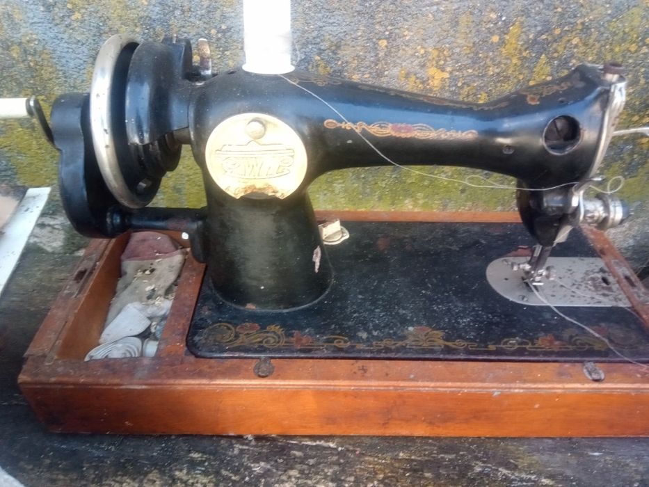 Швейна машинка старого взірця
