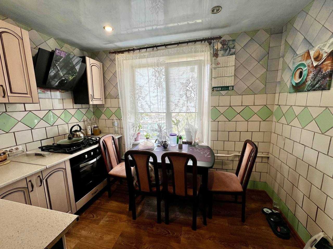 Продам 3х комнатную квартиру в центре Коммунарского района