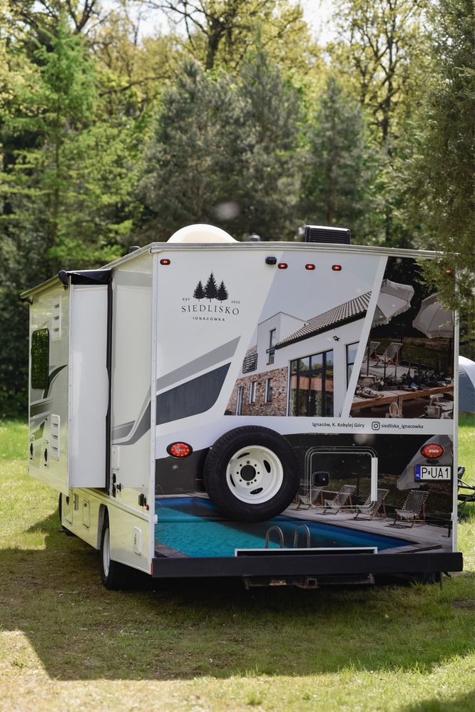 Amerykański Kamper 6-osobowy Ford E450 7.3L