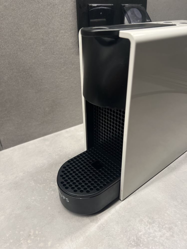 Ekspres KRUPS Nespresso Essenza Mini XN1101 Biały