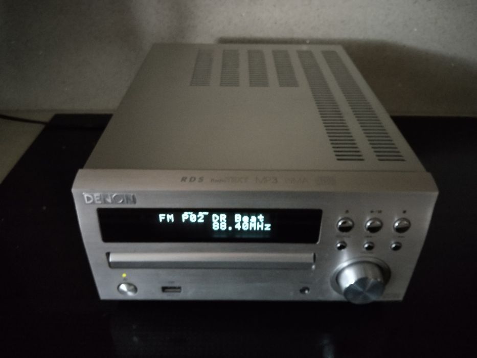 Ampituner CD DENON RCD-M39 Super stan
