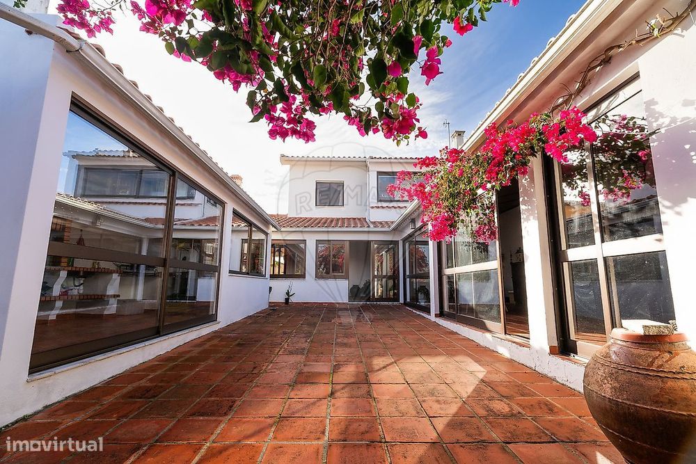 Moradia T4 para venda