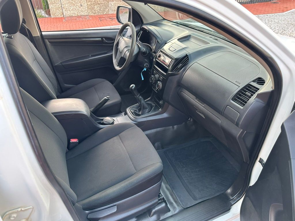 Isuzu D-Max - 1 Dono possível retoma