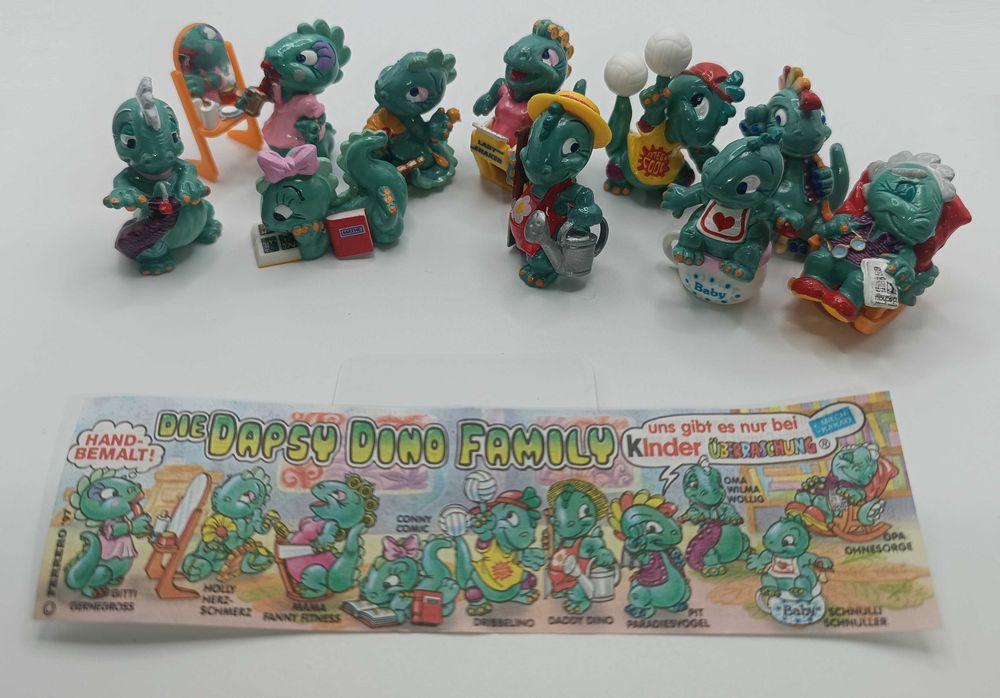 Smoki rodzina figurki kinder niespodzianka