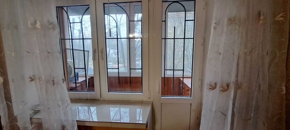 Сдам 3 комн квартиру, 7-ая фонтана. 3/9 этаж. Долгосрочный. От хозяина