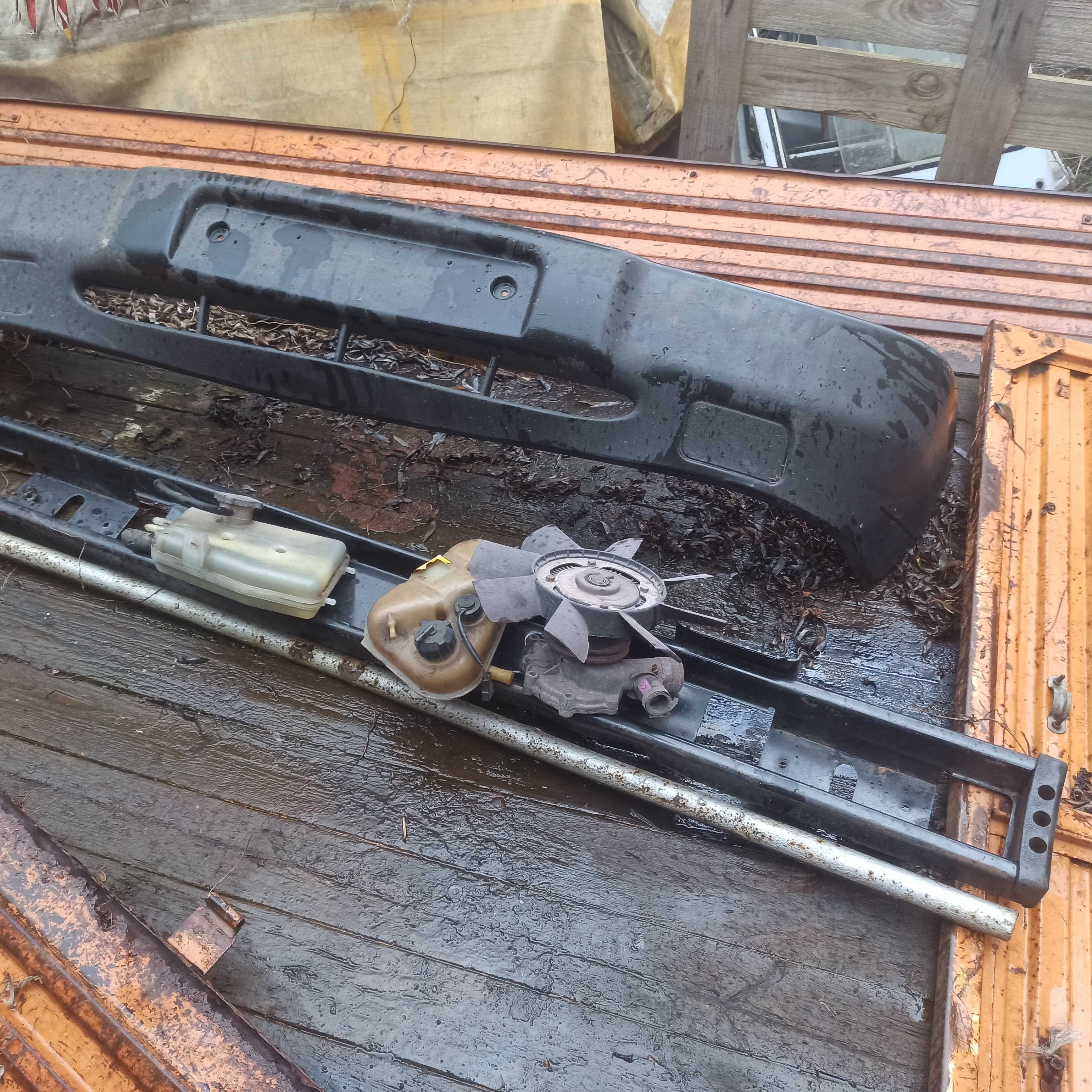 Zderzak wspomaganie części           i Lublin3 Daewoo
