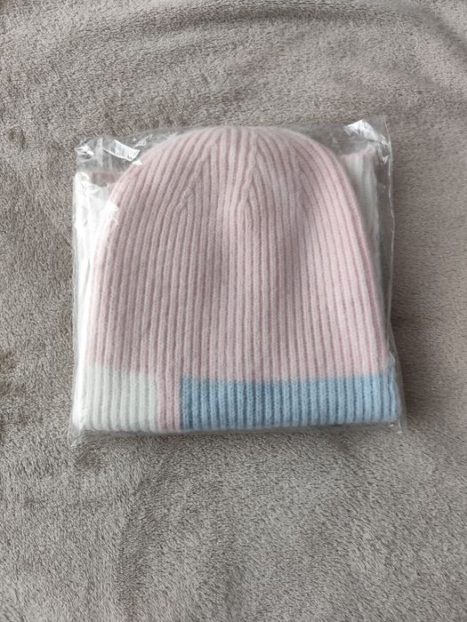 Зимова шапка, жіноча