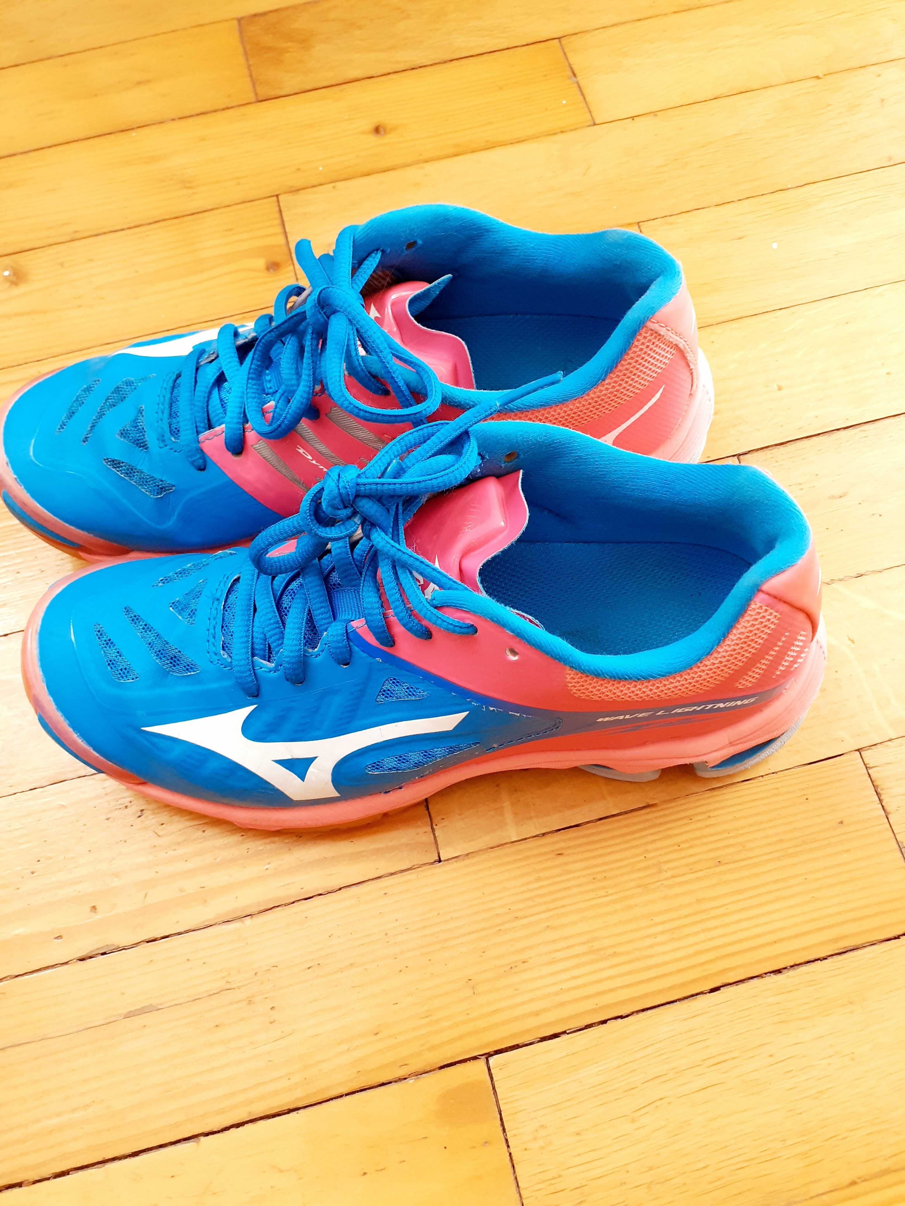 Adidas Mizuno Wave Lightning z2