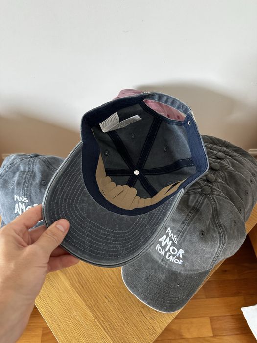 Chapéus Bordados “Mais Amor Por Favor” - Várias cores