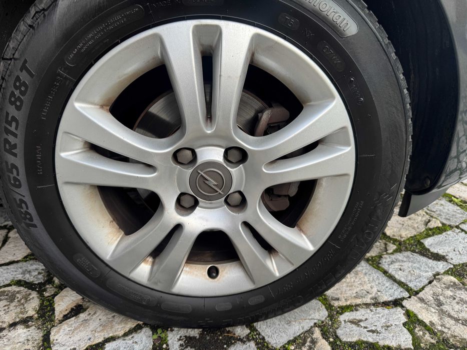 Opel Corsa 1.2 Enjoy