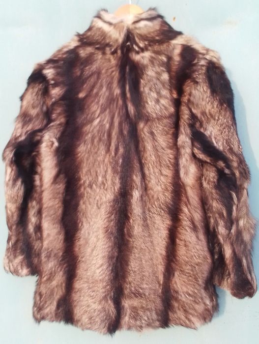 Продам шубу ( кожушок ) з натурального хутра .
