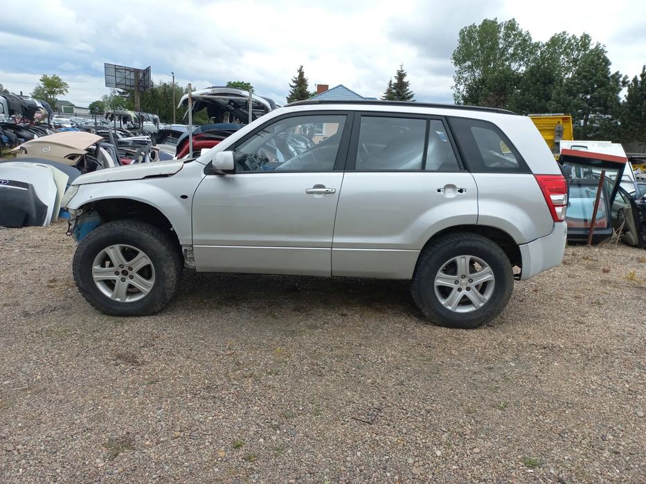 Suzuki Grand Vitara koła alufelgi terenowe 245/75/17 Nokian Rotiiva At