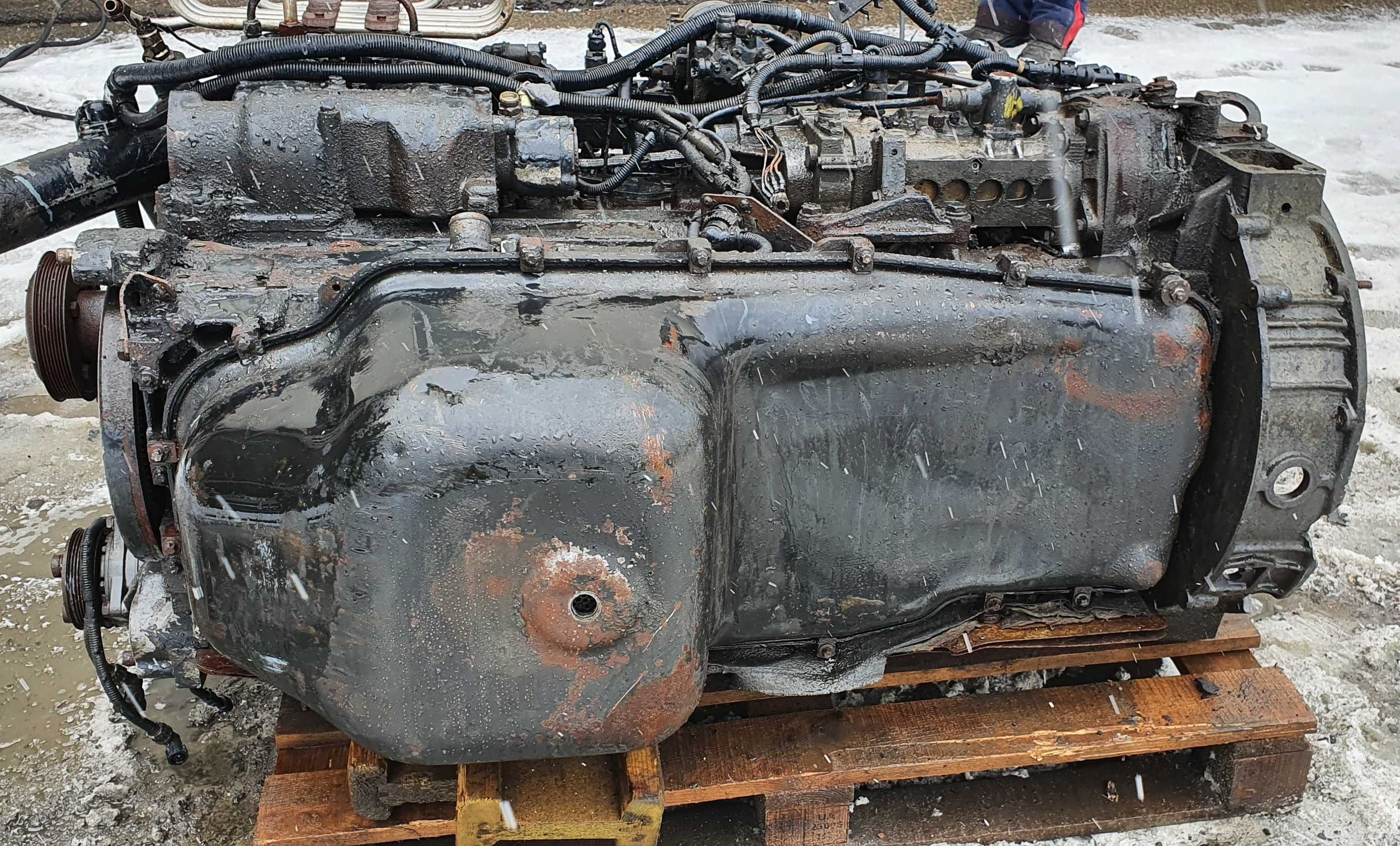 SILNIK MAN F2000 D2866LF25 (410KM)-uszkodzony