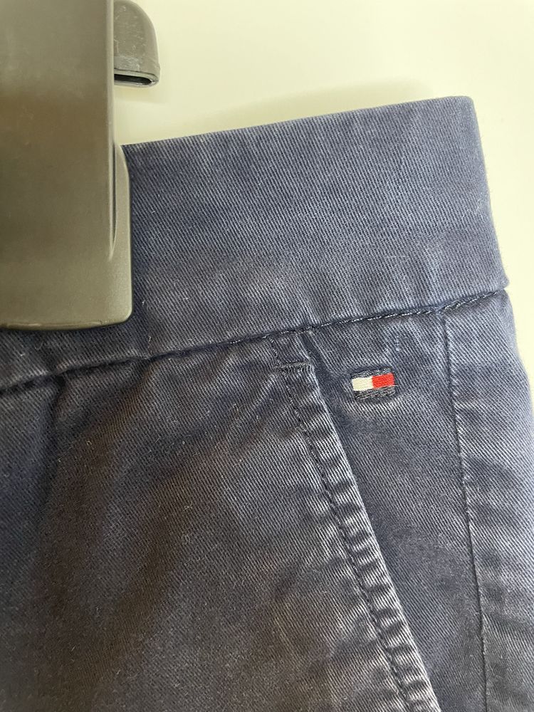 Tommy Hilfiger granatowe spodenki