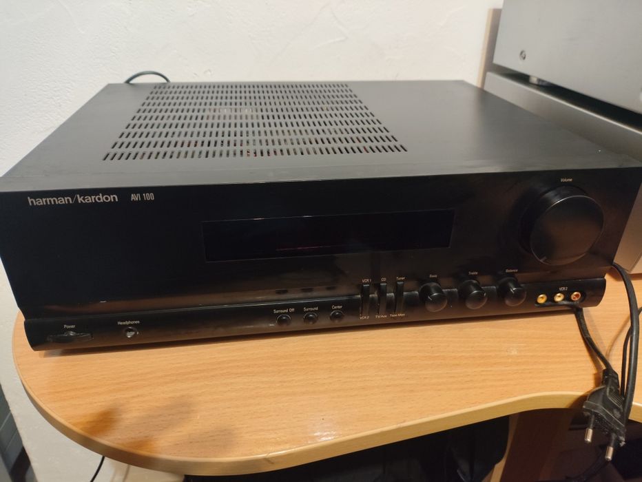 Wzmacniacz Harman Kardon AVI 100