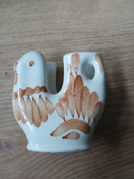 Serwetnik z fajansu w brazie ptaszek