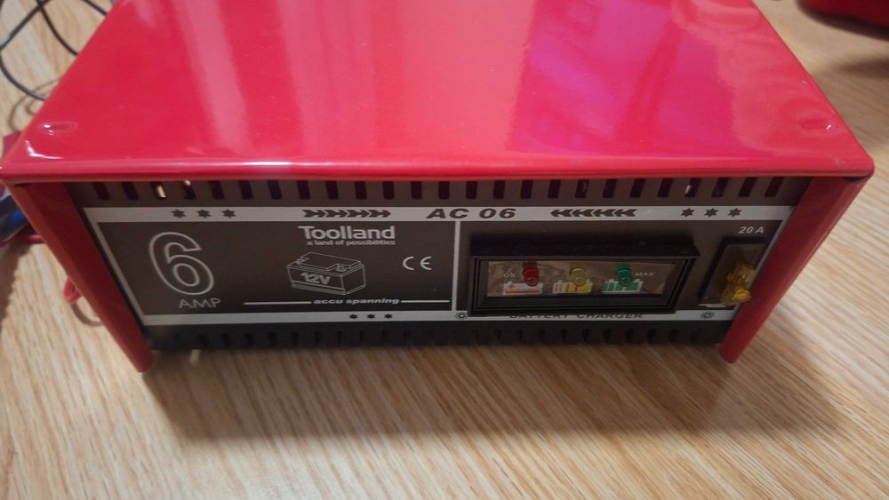 Carregador baterias 12V 6A