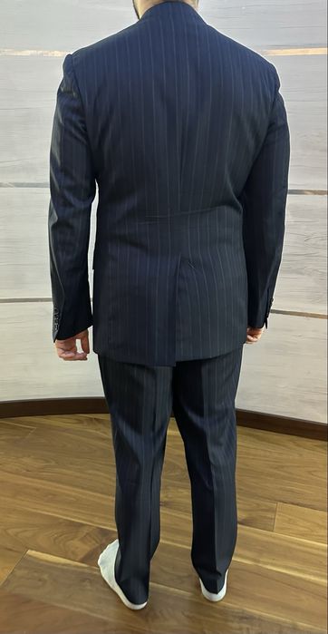 Чоловічій костюм Canali