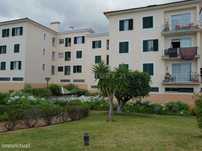 Apartamento T3 com Estacionamento em Funchal, Madeira