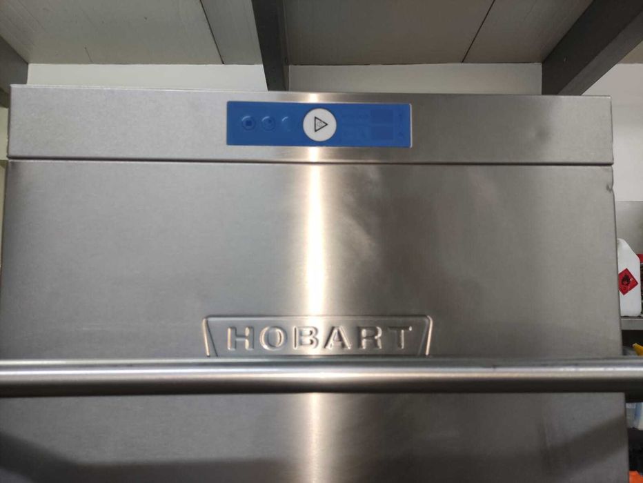 Zmywarka kapturowa jednego z najlepszych producentow Hobart