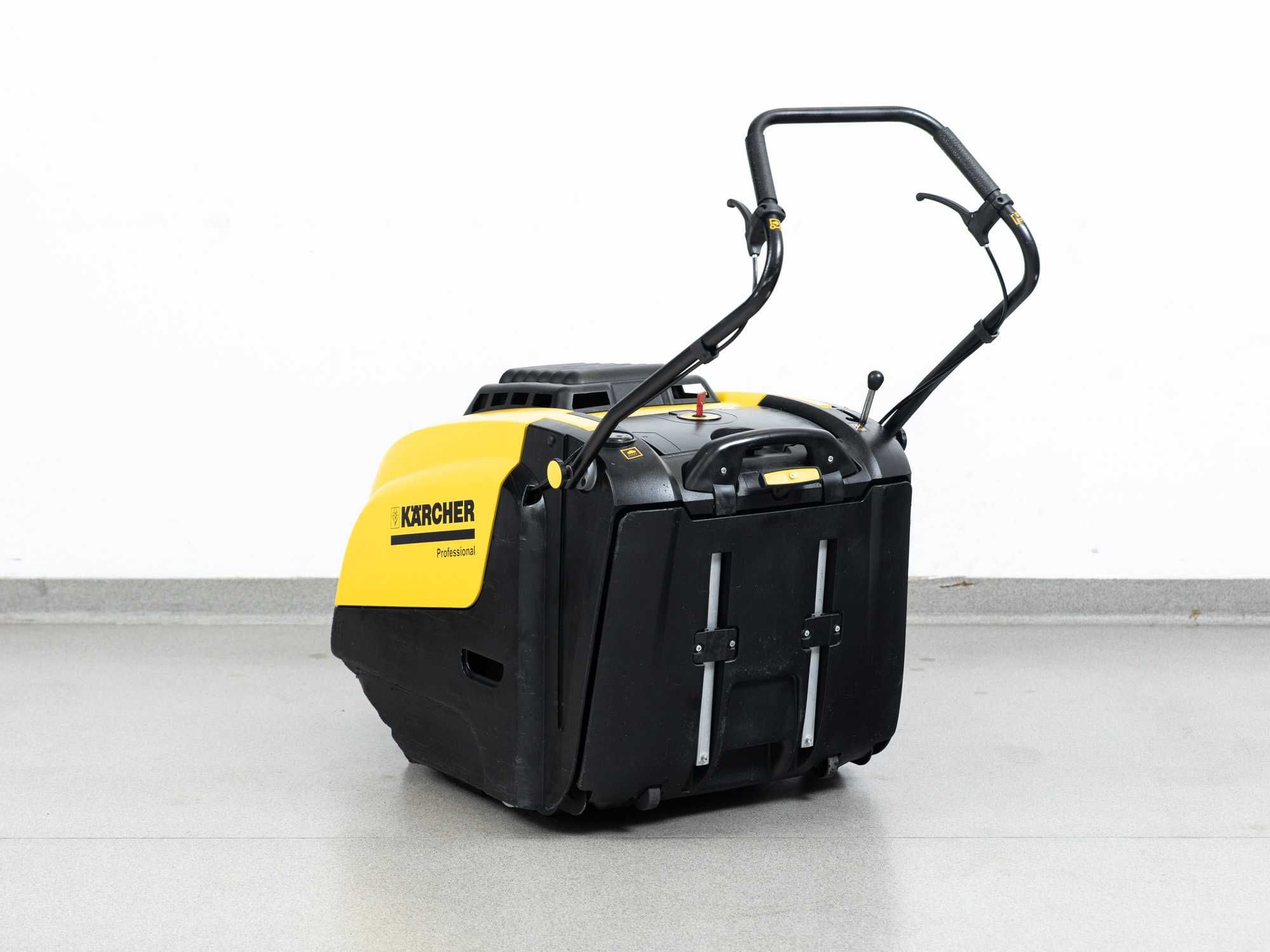 Zamiatarka Karcher KM 75/40 W Bp NOWE BATERIE HAWKER 3375m²/h 7200nett