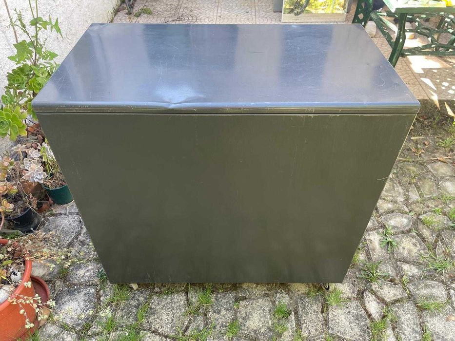 Ficheiro metálicas, 3 gavetas multiuso, marca KEMEN, com rodas