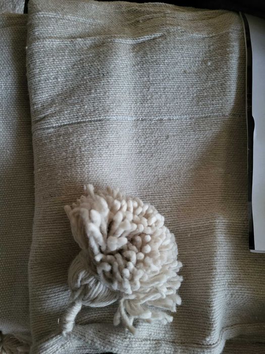 Capa Beige com Pompom (NOVO)