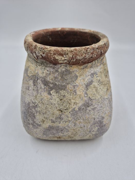 Cementowa  osłonka dekoracyjna 13 cm