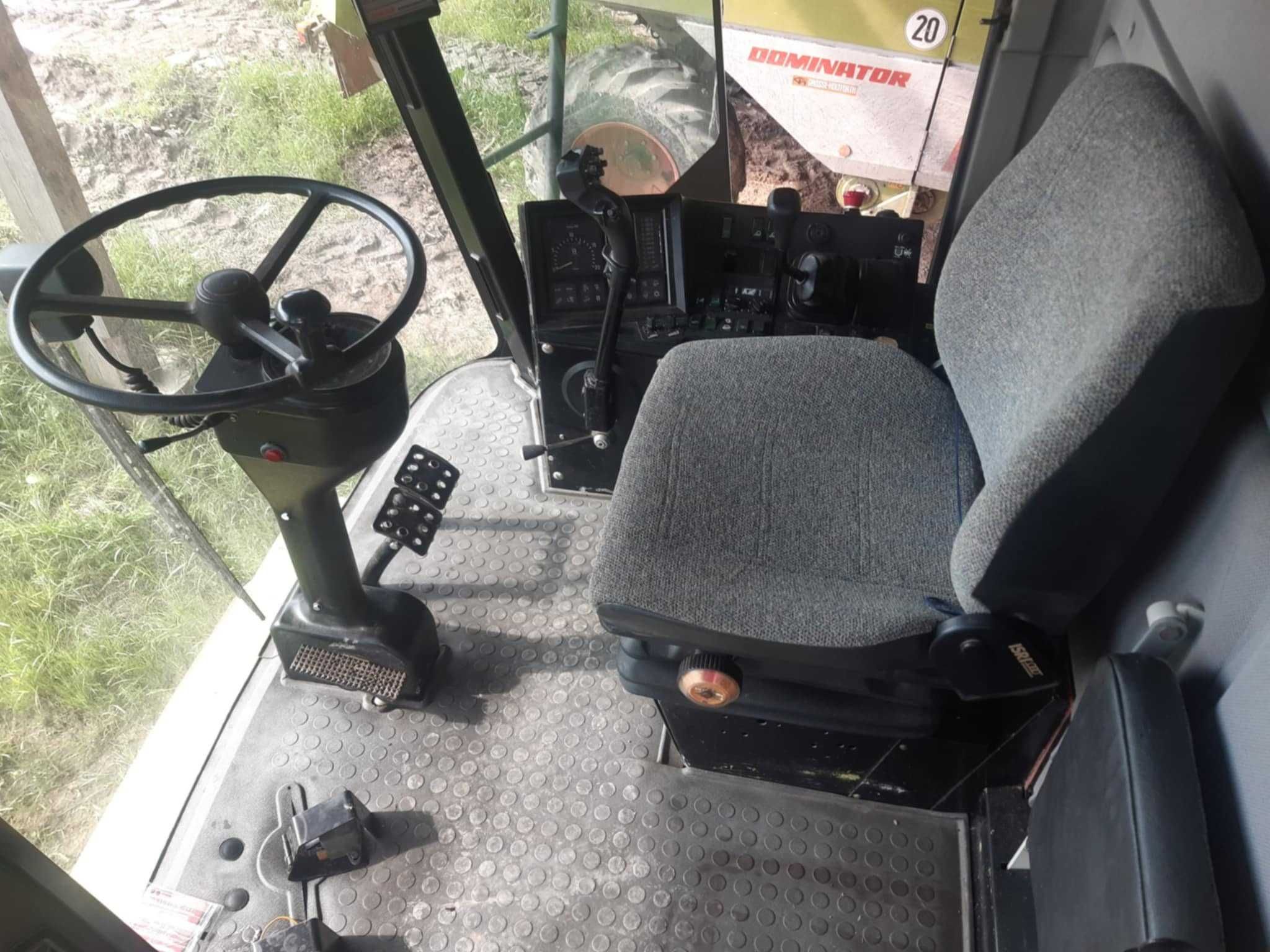 Claas MEGA 208, dominator