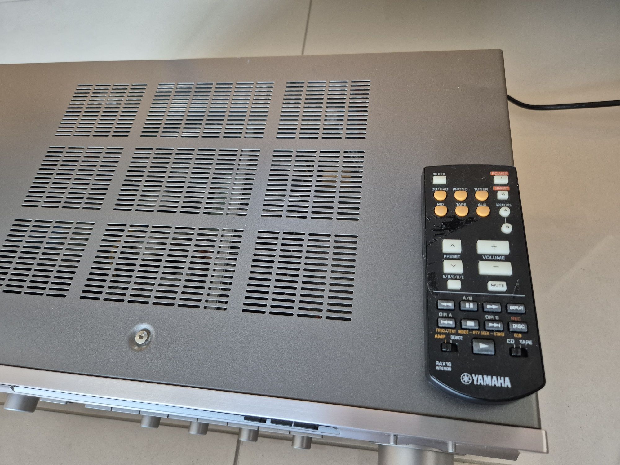 YAMAHA  RECEIVER RX-397 z pilotem
